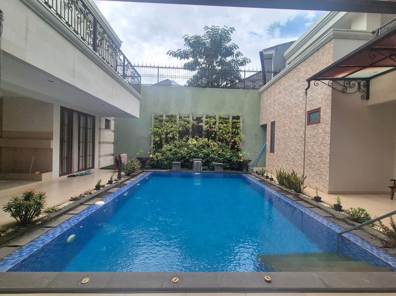 Rumah Mewah Eksklusif Di Hoek Siap Huni | Lokasi Strategis Dekat Pintu Tol @Bintaro | Limited Unit!