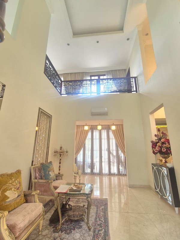 Rumah Mewah Eksklusif Di Hoek Siap Huni | Lokasi Strategis Dekat Pintu Tol @Bintaro | Limited Unit!