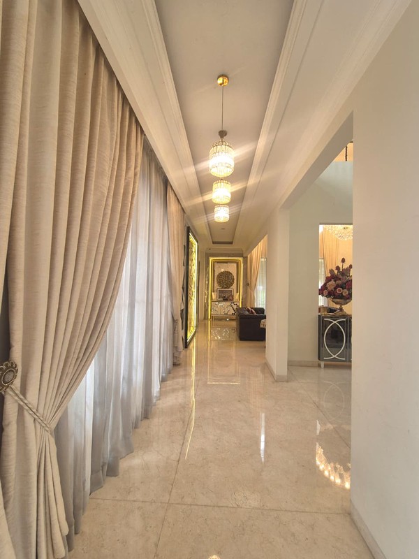 Rumah Mewah Eksklusif Di Hoek Siap Huni | Lokasi Strategis Dekat Pintu Tol @Bintaro | Limited Unit!