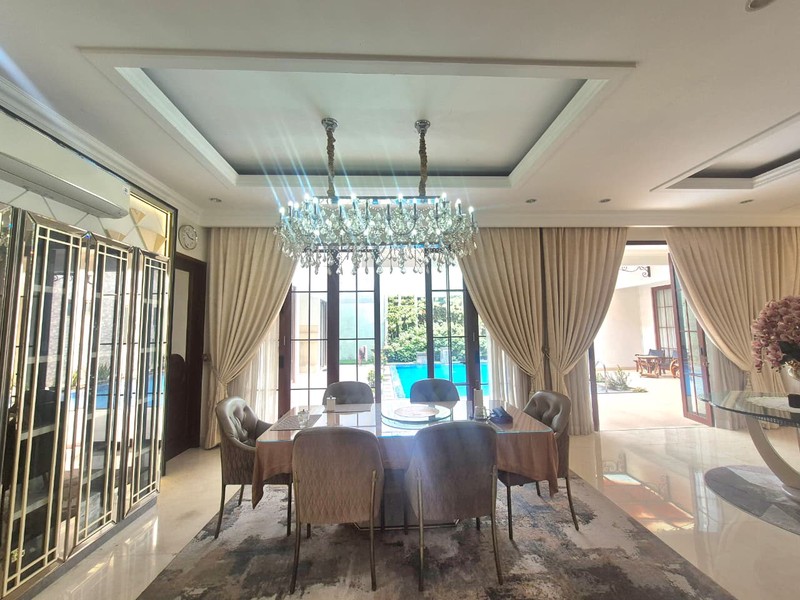 Rumah Mewah Eksklusif Di Hoek Siap Huni | Lokasi Strategis Dekat Pintu Tol @Bintaro | Limited Unit!