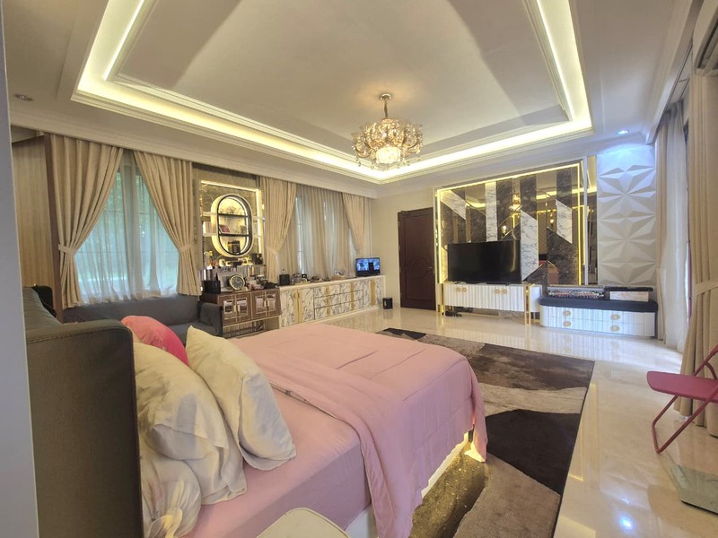 Rumah Mewah Eksklusif Di Hoek Siap Huni | Lokasi Strategis Dekat Pintu Tol @Bintaro | Limited Unit!