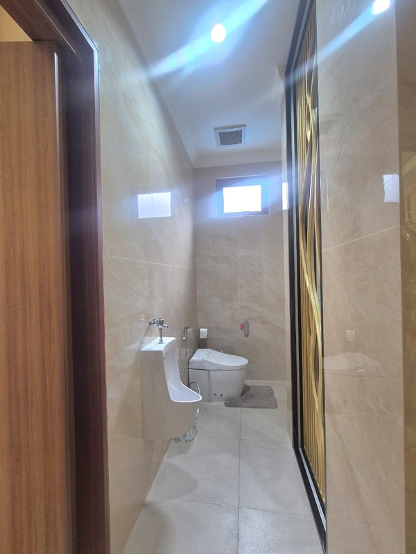 Rumah Mewah Eksklusif Di Hoek Siap Huni | Lokasi Strategis Dekat Pintu Tol @Bintaro | Limited Unit!