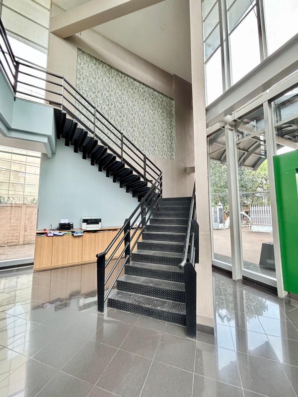 Gedung dibawah NJOP di Jl Raya Pasar Minggu Jakarta Selatan