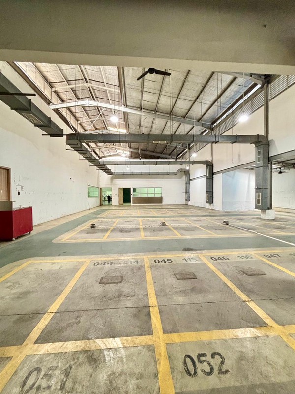 Gedung dibawah NJOP di Jl Raya Pasar Minggu Jakarta Selatan