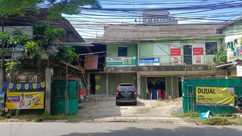 DIJUAL CEPAT TANAH LOKASI PREMIUM DI HOOK JALAN MARGASATWA RAYA,CILANDAK , JAKARTA SELATAN.