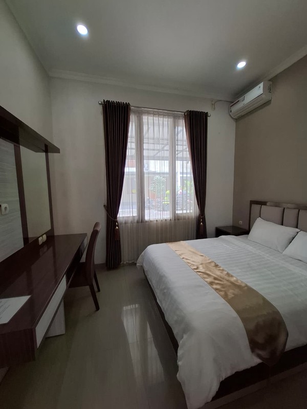 Hunian Mewah 2 Lantai Full Furnished di Dalam Perum Berada di Pusat Kota, Umbulharjo, Yogyakarta