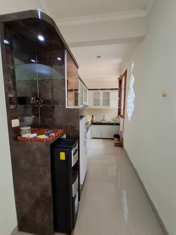 Hunian Mewah 2 Lantai Full Furnished di Dalam Perum Berada di Pusat Kota, Umbulharjo, Yogyakarta