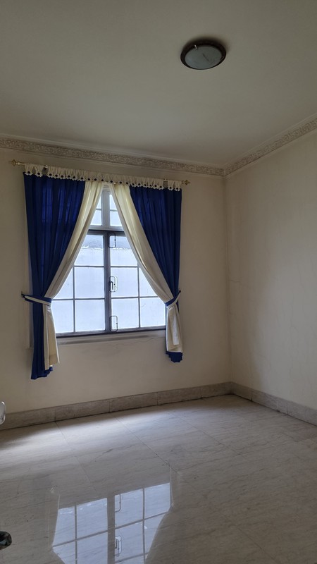 Rumah siap huni cluster exclusive di Legenda Wisata