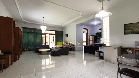 Rumah Menawan Bisa Untuk usaha 