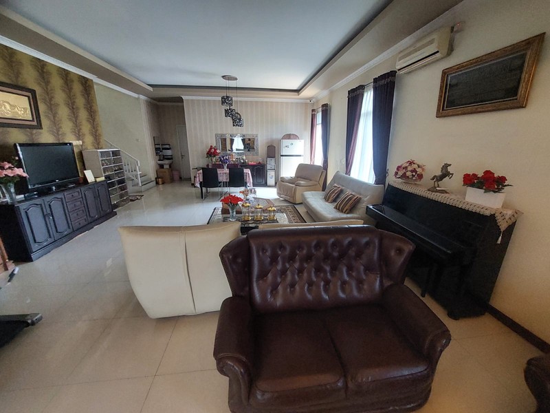 Rumah Siap Huni dengan Hunian Nyaman dan Asri @Bintaro.