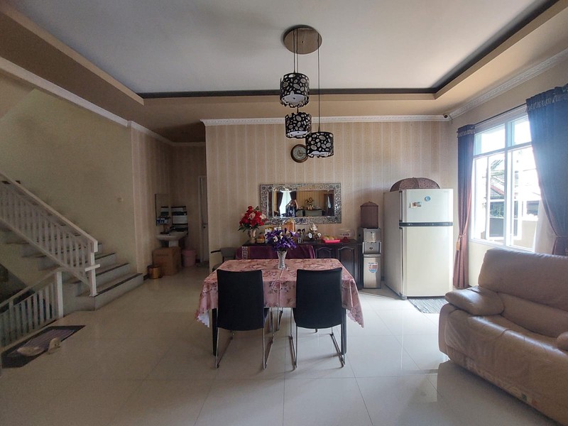 Rumah Siap Huni dengan Hunian Nyaman dan Asri @Bintaro.