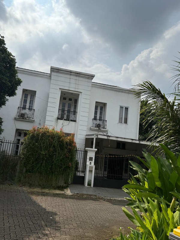 Disewakan Rumah Nyaman dan Aman di Vila Cinere Mas.