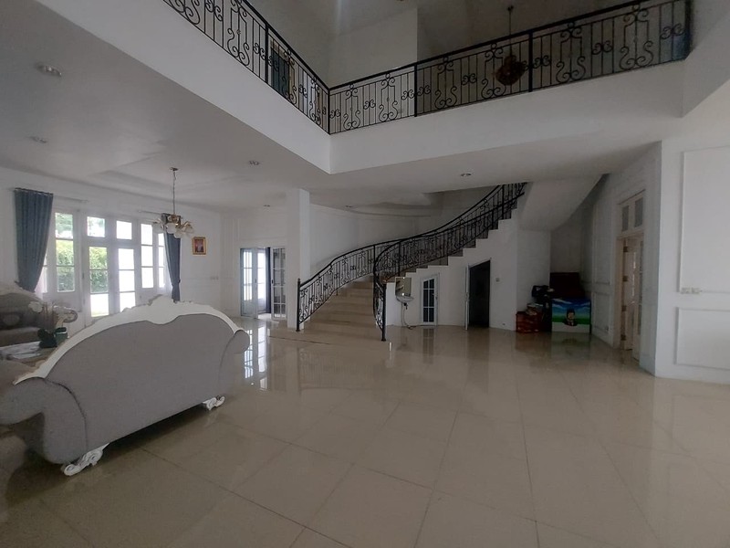 Disewakan Rumah Nyaman dan Aman di Vila Cinere Mas.