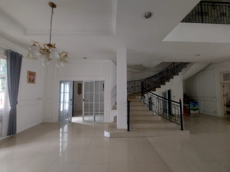 Disewakan Rumah Nyaman dan Aman di Vila Cinere Mas.