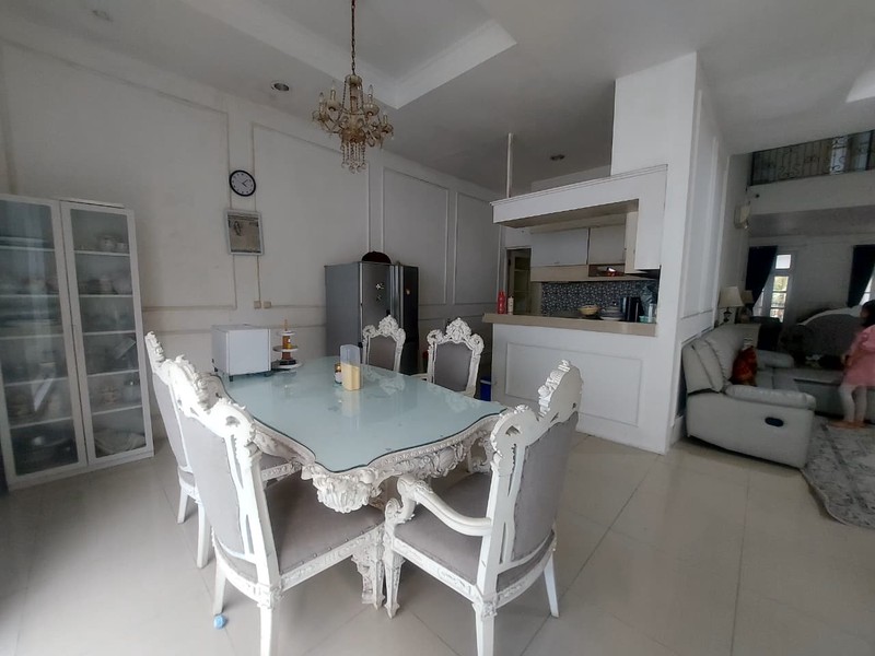 Disewakan Rumah Nyaman dan Aman di Vila Cinere Mas.