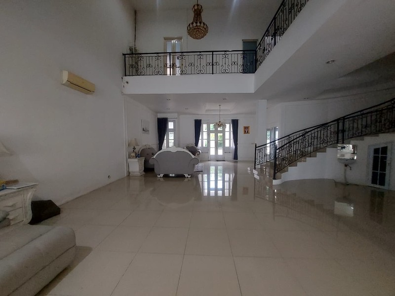 Disewakan Rumah Nyaman dan Aman di Vila Cinere Mas.