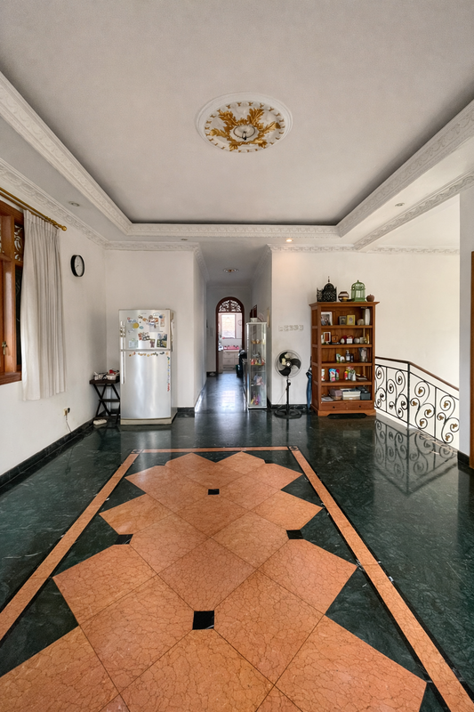 Rumah Hunian Luas & Strategis di Tanjung Barat Jakarta Selatan