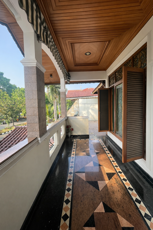 Rumah Hunian Luas & Strategis di Tanjung Barat Jakarta Selatan