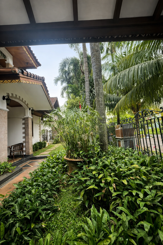 Rumah Hunian Luas & Strategis di Tanjung Barat Jakarta Selatan