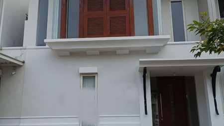 Jual Rumah Cantik 2Lantai Grand Harvest Surabaya Barat