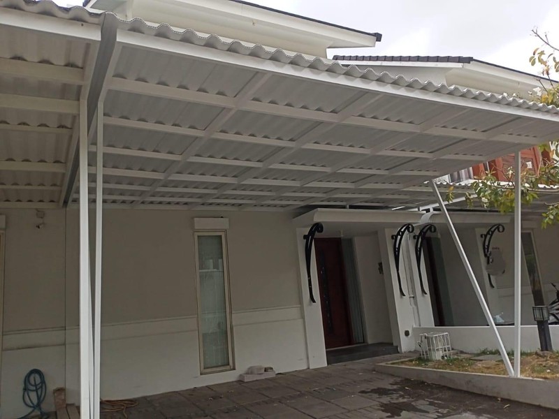 Jual Rumah Cantik 2Lantai Grand Harvest Surabaya Barat