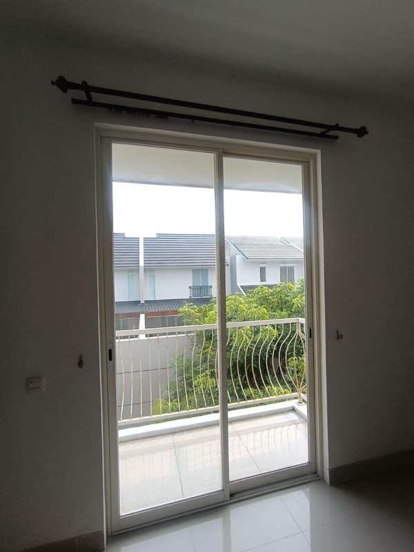 Jual Rumah Cantik 2Lantai Grand Harvest Surabaya Barat