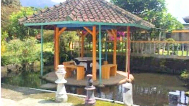 Dijual Villa 14 Kamar di Cimacan Cianjur