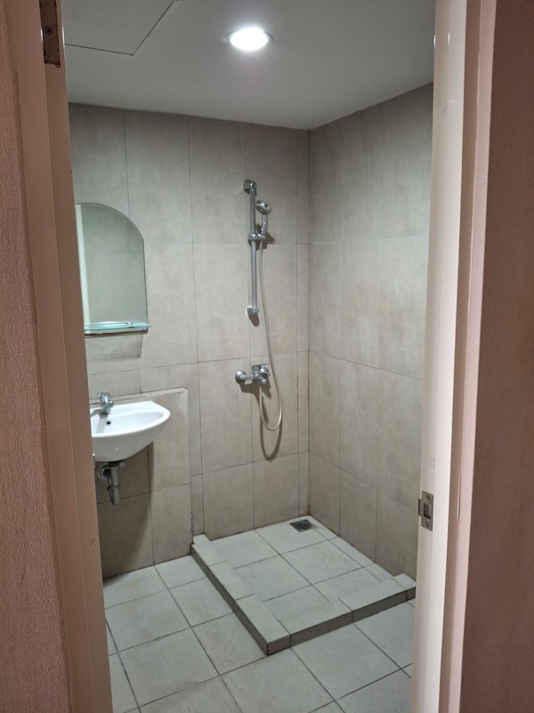 Disewakan apartemen Denver Universitas  Ciputra Full Furnished Surabaya