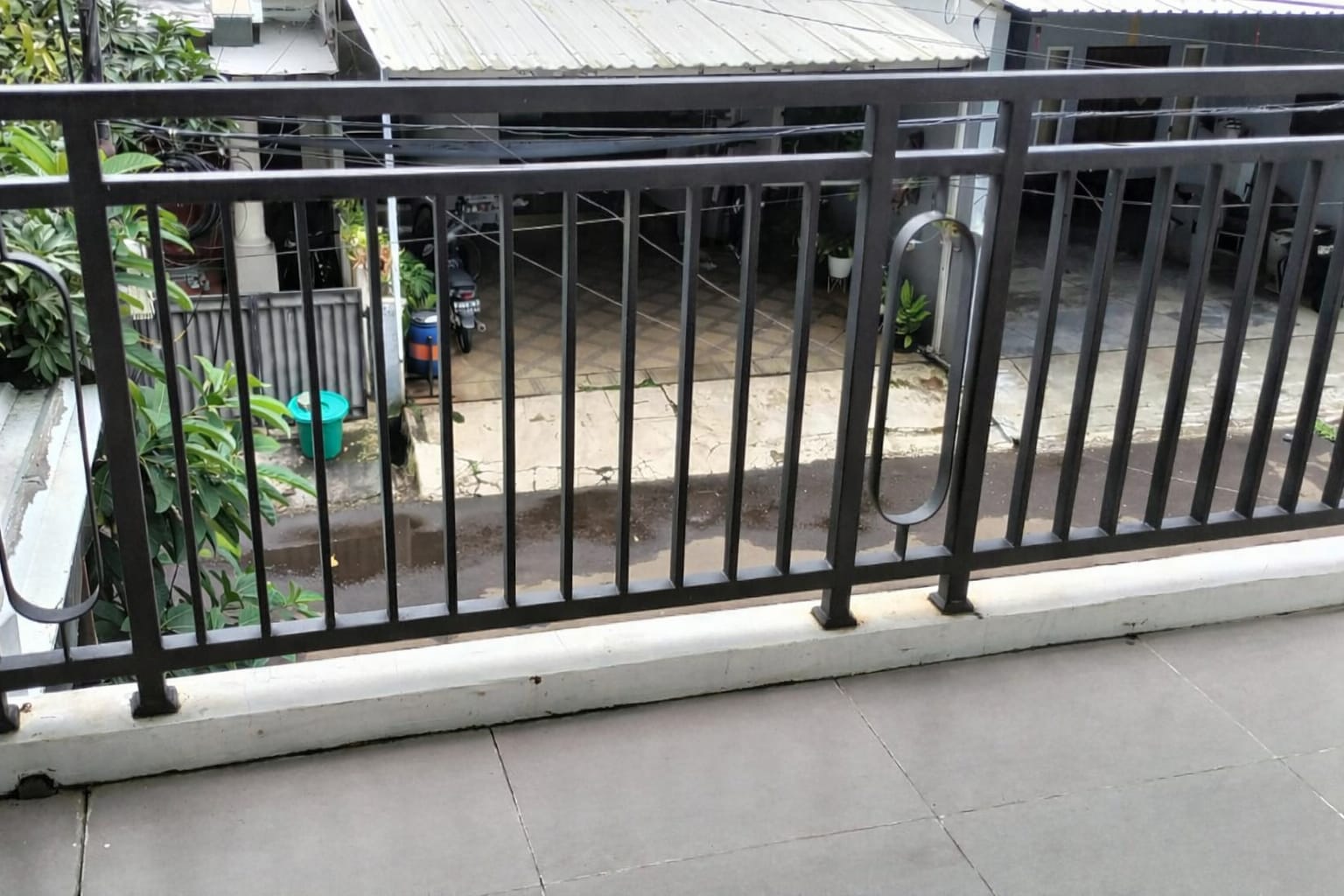 RUMAH SIAP HUNI AKSES 2 MOBIL DI GRAHA RAYA, TANGERANG SELATAN