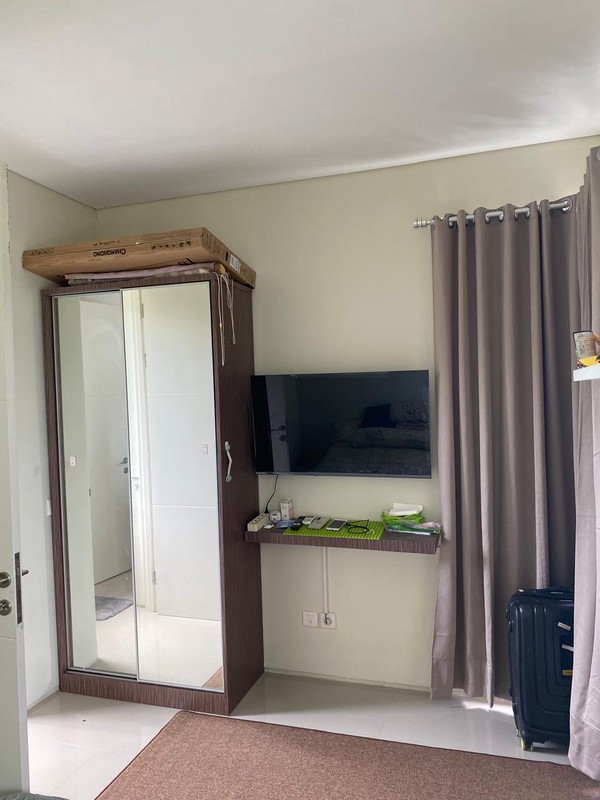 MURAH Rp.700 Jutaan Dijual Rumah North West Lake Citraland Surabaya Barat - Modern 2 Lantai BONUS SEMI Furnished - Taman Belakang Hijau Asri - Siap Huni dekat SMA Ciputra Kasih , Sekolah Citra Berkat,