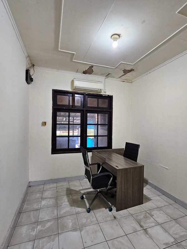 DIJUAL   Murah Ruko Gandeng lokasi Strategis Pinggir Jalan Pasar  Minggu