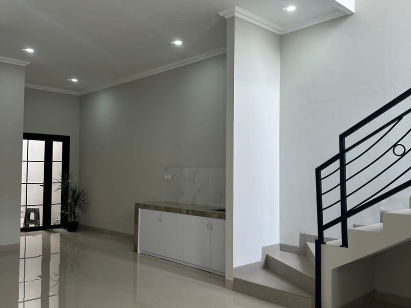 Dijual Rumah Keren 2 Lantai,  Grand New Design, High Material,  di Kompleks Megapolitan, Cinere, Depok. 