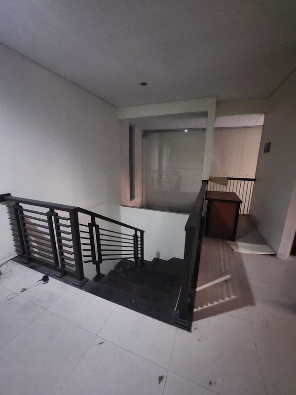 Disewakan Rumah Furnish Newton Hill Citraland