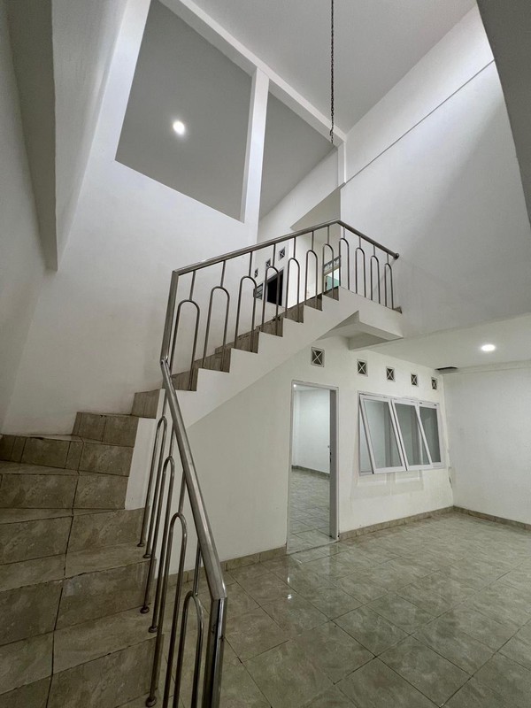 Di jual rumah baru di renovasi di Perum Beji Permai Tanah Baru Depok 