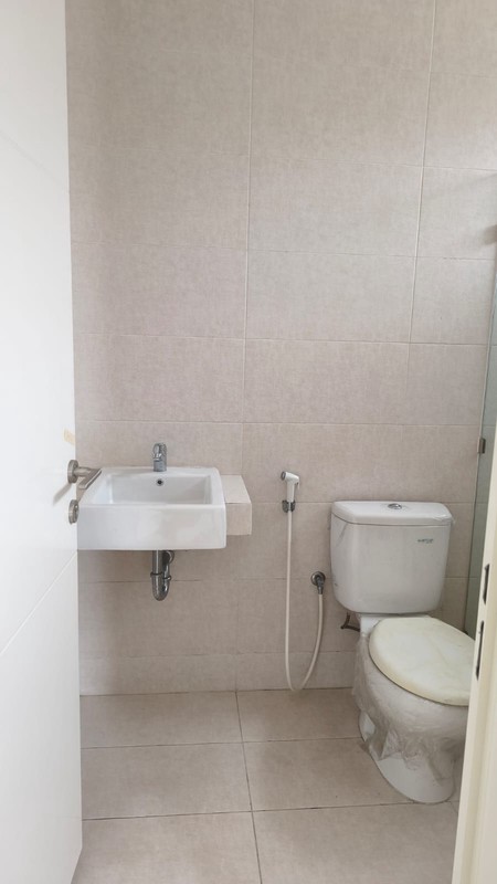 Jual Rumah 2 Lantai Northwest Lake Citraland Surabaya Barat