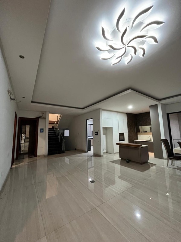 Jual Rumah 4 Lantai North Emerald Mansion Citraland Surabaya Barat