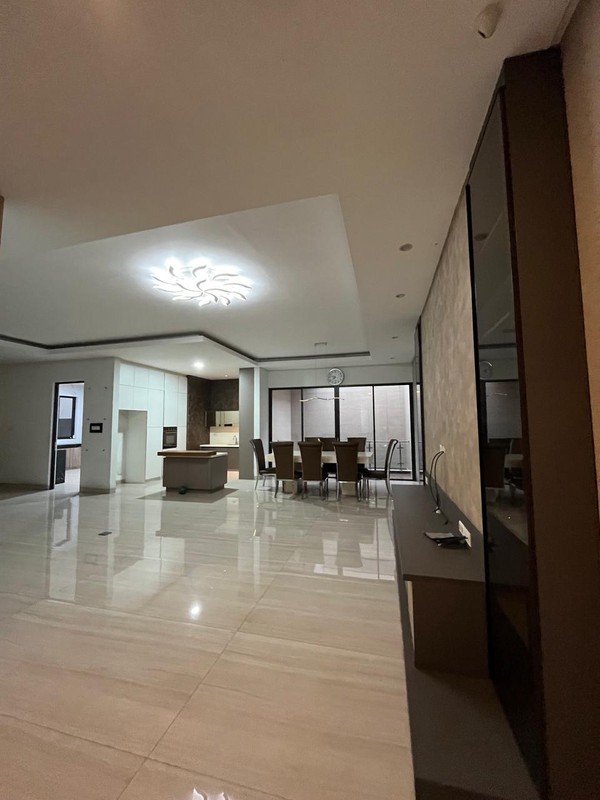 Jual Rumah 4 Lantai North Emerald Mansion Citraland Surabaya Barat