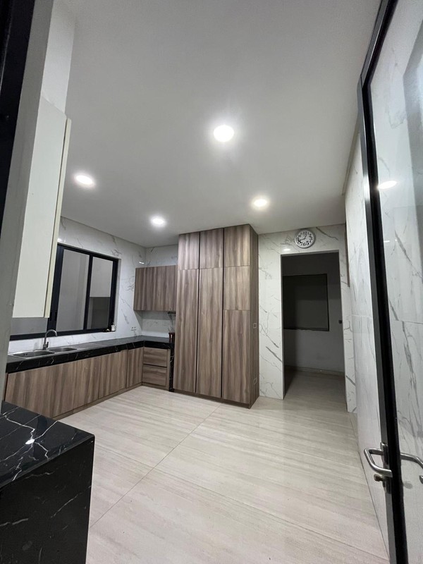 Jual Rumah 4 Lantai North Emerald Mansion Citraland Surabaya Barat