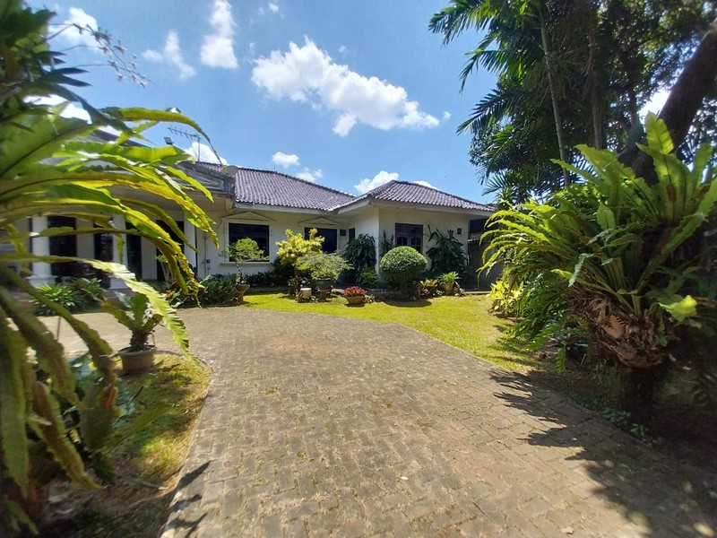 Rumah Lahan Luas Lokasi Premium di Pejaten Barat Harga NJOP