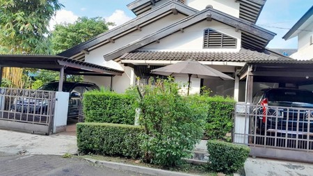 Rumah Bagus 2 Lantai, Lokasi Strategis di Bintaro Sektor 2