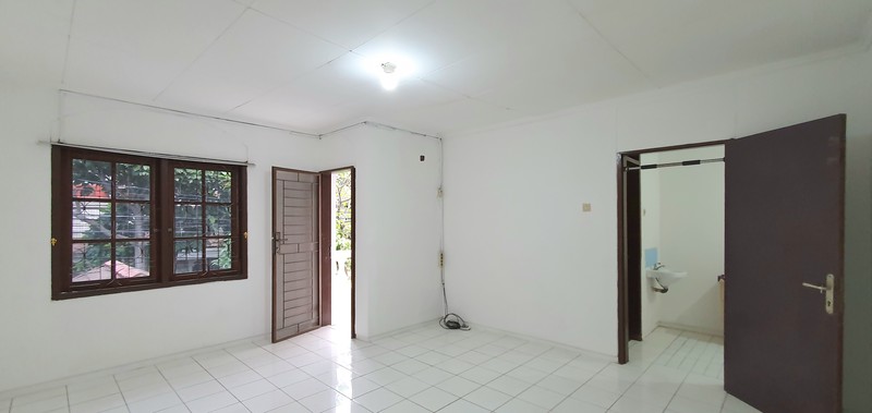 Rumah Sewa Rapi Siap Huni di Pelepah Hijau, Gading Pandawa, Kelapa Gading