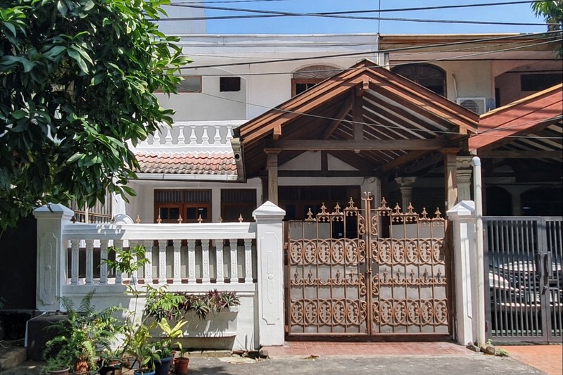 Rumah Sewa Rapi Siap Huni di Pelepah Hijau, Gading Pandawa, Kelapa Gading