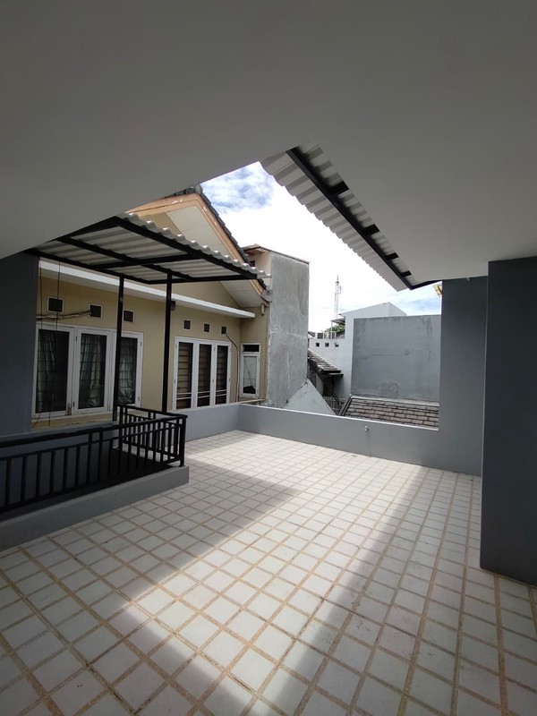 Rumah Brand New renovasi rapih di De Latinos BSD