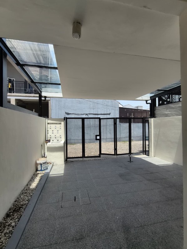 Rumah 2 Lantai SHM Gunung Anyar Surabaya Timur