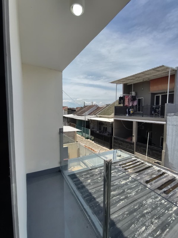 Rumah 2 Lantai SHM Gunung Anyar Surabaya Timur