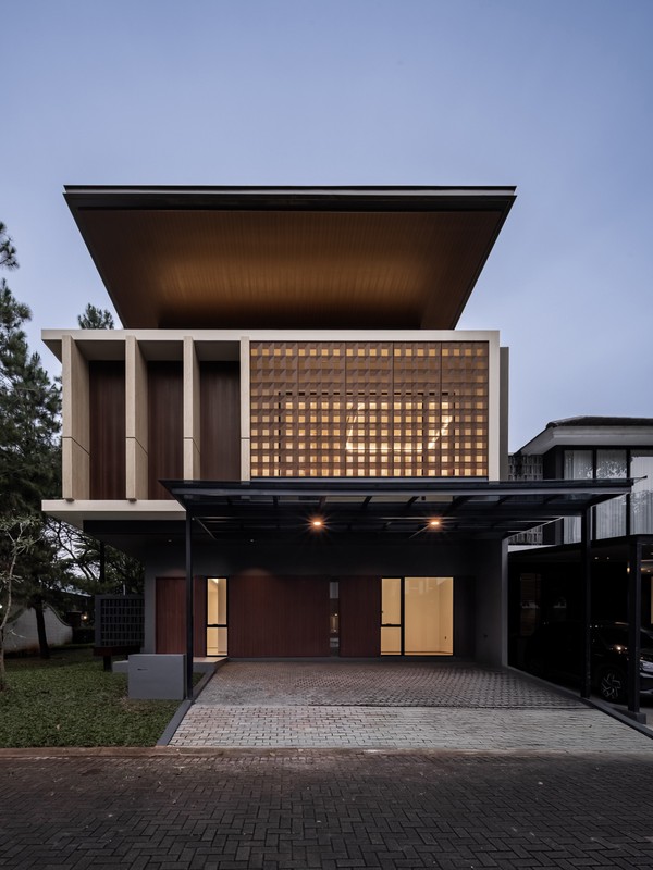 Rumah baru dengan spek material tinggi di FORESTA BSD CITY, Dekat AEON MAll