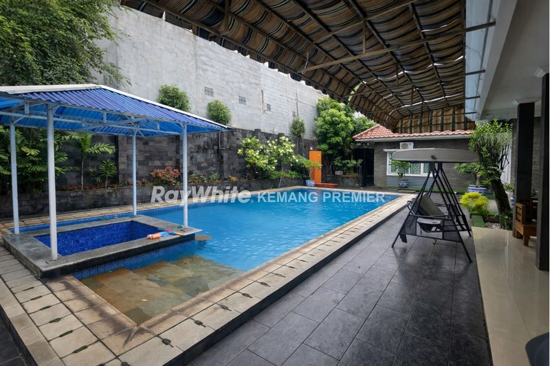 Rumah Jual DI Kawasan Strategis di Duren Tiga - Jakarta Selatan