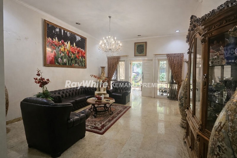 Rumah Jual DI Kawasan Strategis di Duren Tiga - Jakarta Selatan