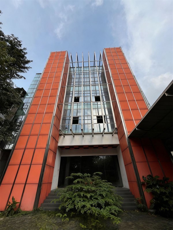  Dijual Mini Building Sangat Strategis di Jln. Raya Pasar Minggu