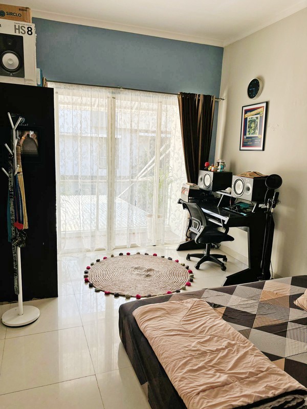 Rumah Hook di Kebayoran Residence Bintaro - Posisi Sudut Lebih Luas & Nyaman